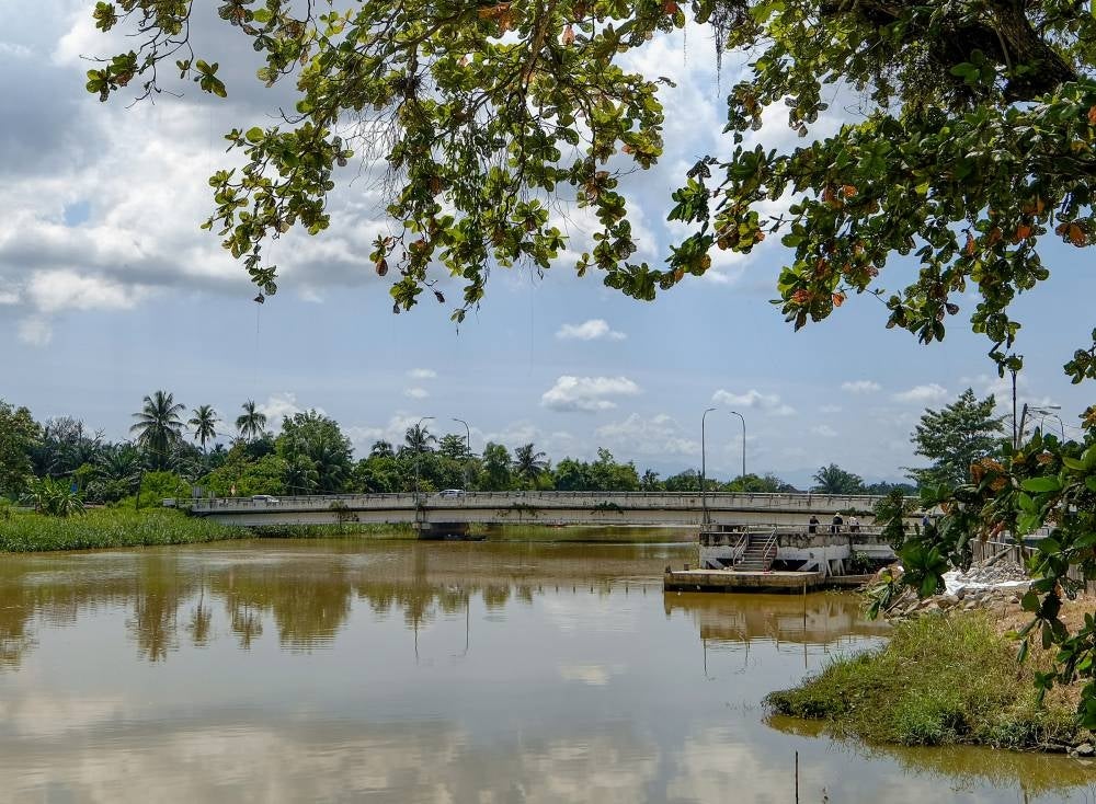 The bridge connecting Parit Buntar with Bandar Baharu was completed in 1973 after the ferry tragedy sank on 13 September 1972 at Sungai Kerian. - Bernama Photo