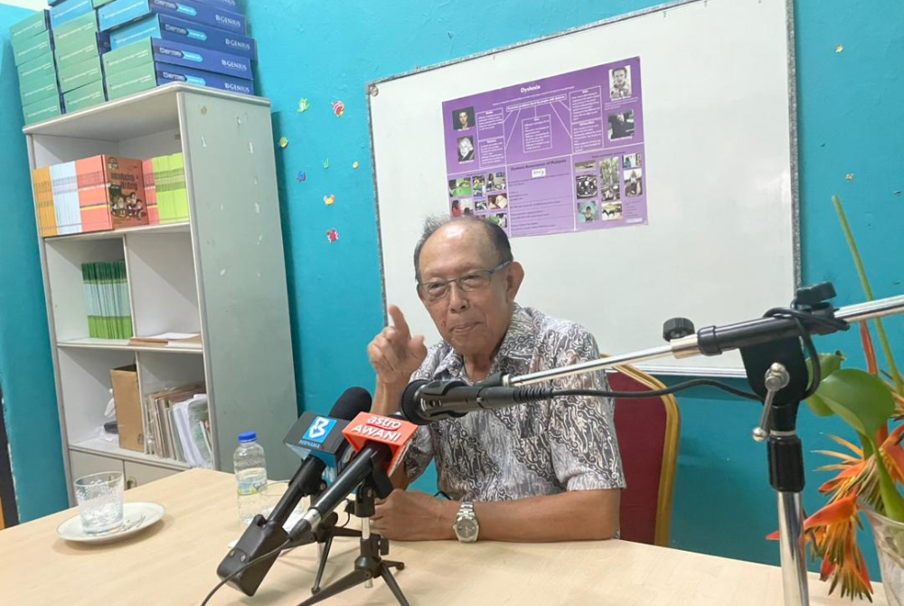 Former deputy prime minister Tun Musa Hitam when met by reporters after the launch of Dyslexia Malaysia Association’s Malaysian Day Celebration today.