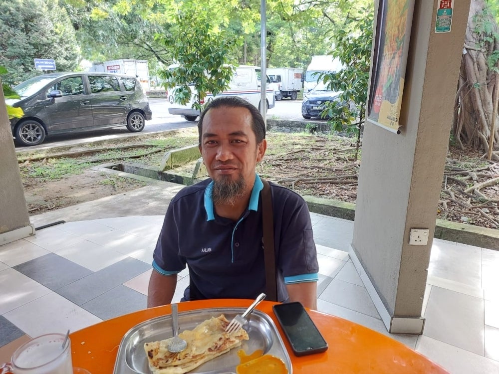 Technician Ahlan Muhajer, 48 says it would be best to hold GE15 immediately before the monsoon starts.