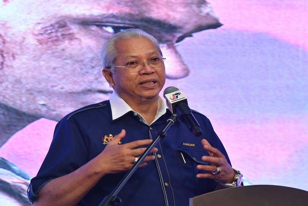 Communications and Multimedia Minister Tan Sri Annuar Musa - BERNAMA