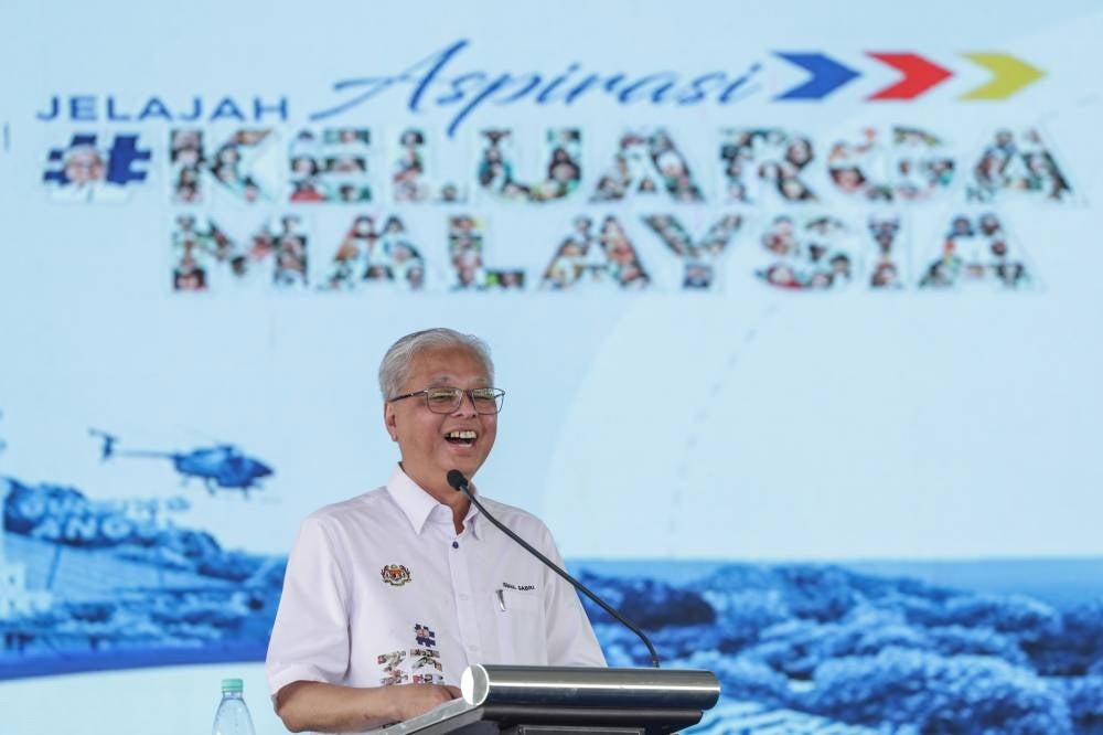 Ismail Sabri said with the positive development, the government could focus on recovering and developing the country's economy post-Covid-19. - Bernama Photo