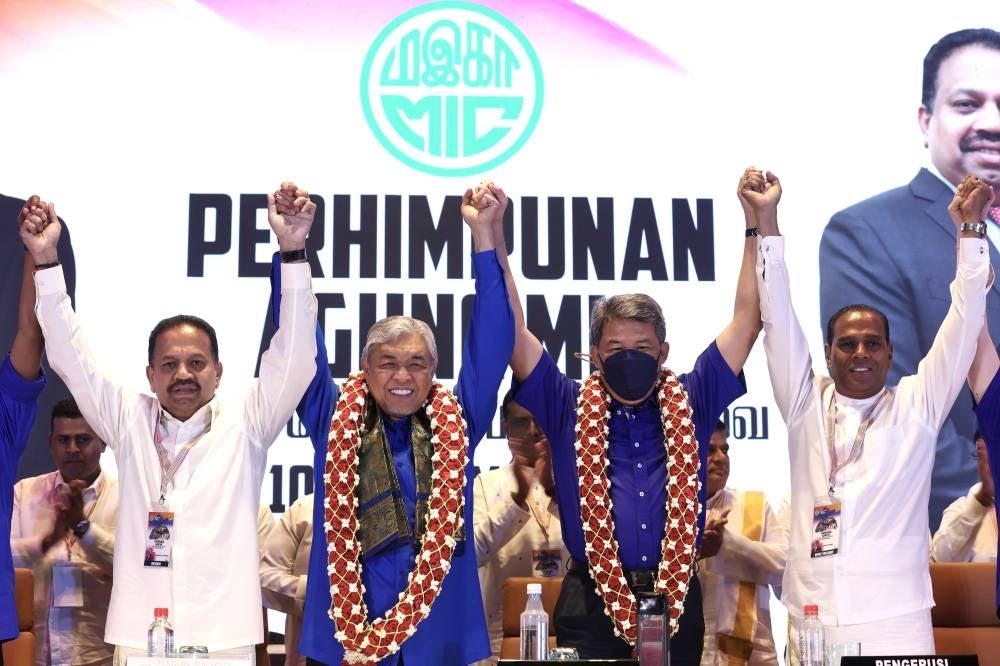 From left: Vigneswaran, Barisan Nasional Chairman Datuk Seri Ahmad Zahid Hamidi, BN Deputy President Datuk Seri Mohamad Hasan and MIC Deputy President Datuk Seri M Saravanan during the 76th MIC General Assembly in Mitec today. (Photo by BERNAMA)