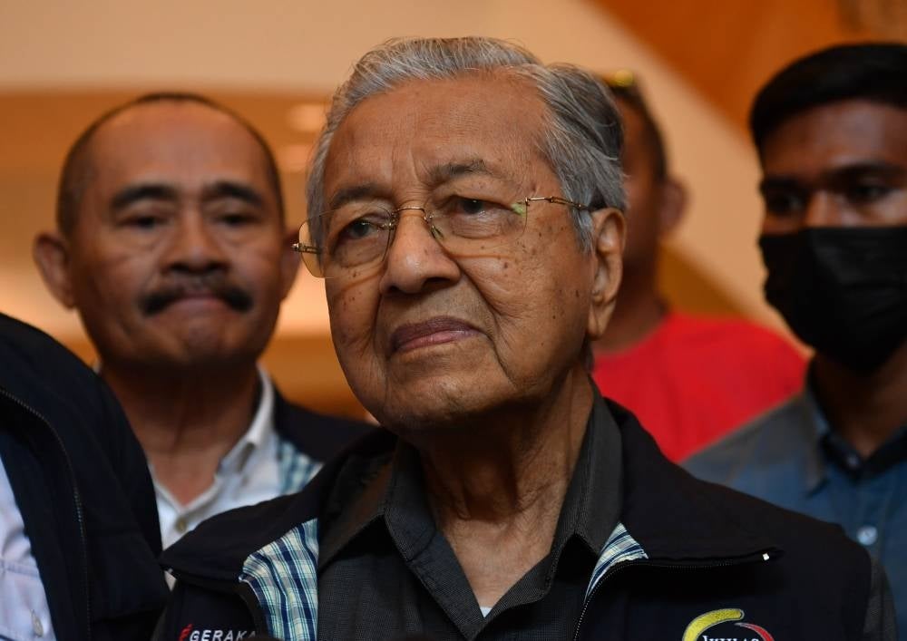Although he has made known of his GE15 candidacy, Dr Mahathir said that he was doing so not as a prime minister's candidate but only as the people's representative. -- Bernama photo