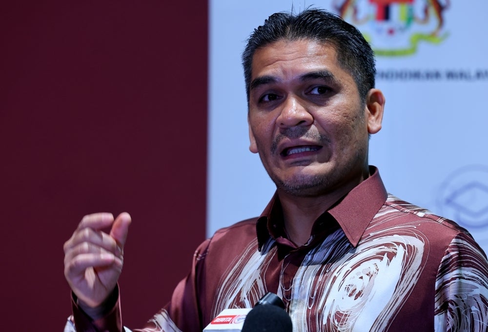 Education senior minister Datuk Dr Radzi Jidin photo by Bernama