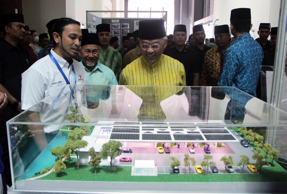 Yang di-Pertuan Agong Al-Sultan Abdullah Ri&amp;#039;ayatuddin Al-Mustafa Billah Shah graced the opening of the National Environment Day 2022 (HASN) celebration. - BERNAMA