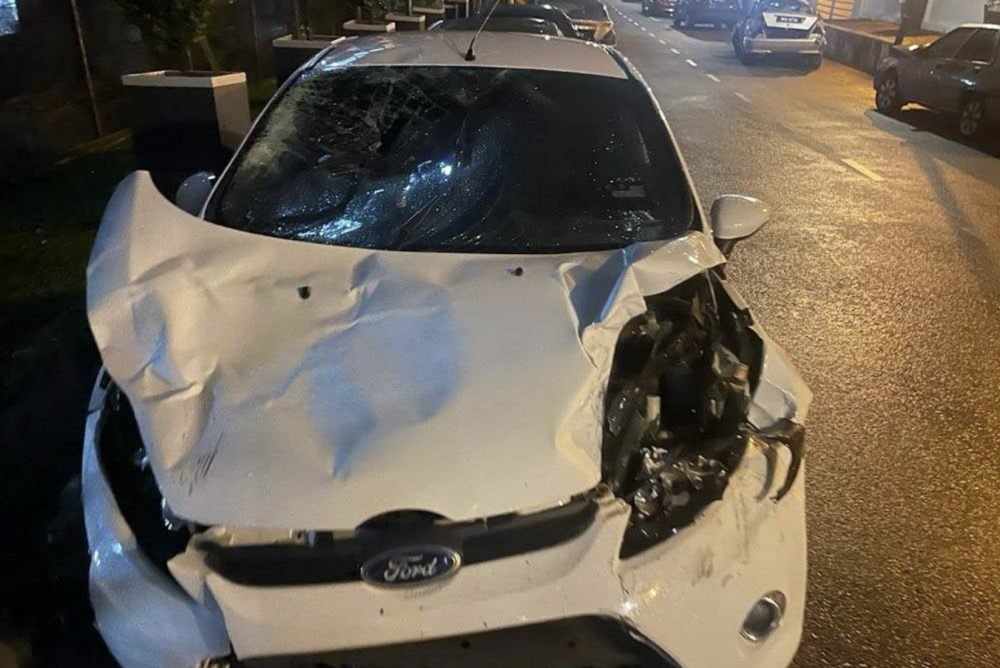A pedestrian died while another suffered serious injuries after they were hit by a car while crossing the road at Jalan Banting-Kajang near here last night.