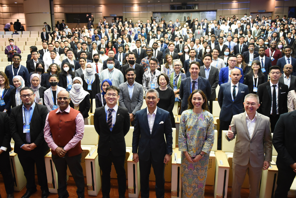 YEF 2022 organised by Perdana Fellow Alumni Associations (PFAA) themed ‘Overcoming Crisis - Dangers and Opportunities’ and aimed to engage all levels of societies in rebuilding resilient recovery from the pandemic. - Photo by Rafeq Redzuan