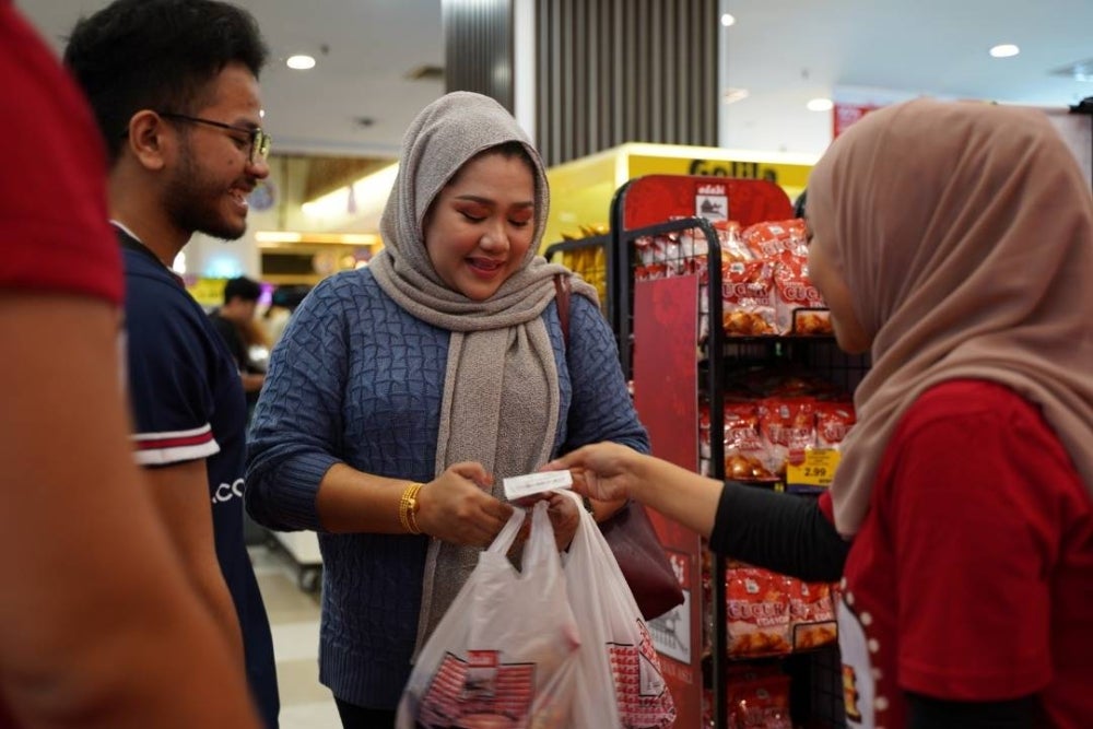 Pesta Adabi will be held at the Mydin and Aeon Big supermarkets nationwide.