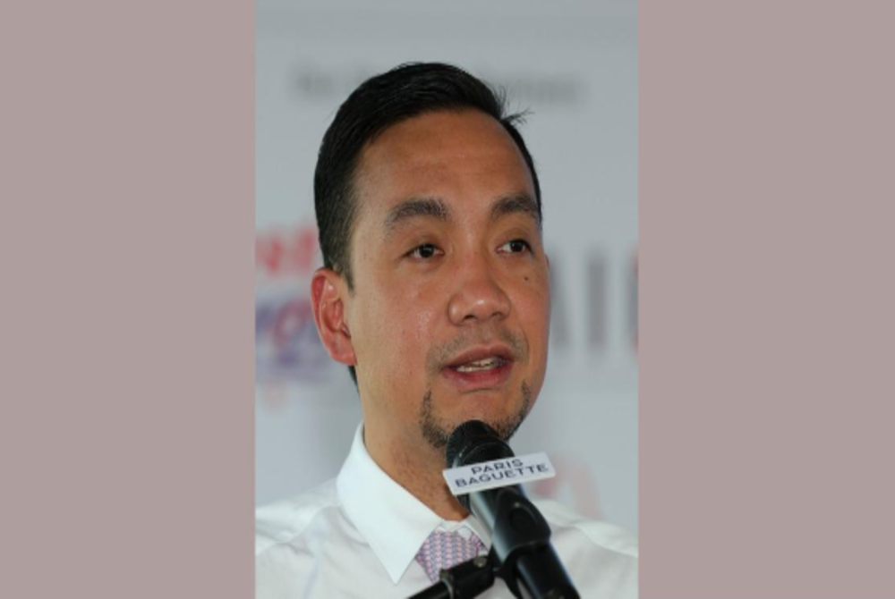 Johor Menteri Besar Datuk Onn Hafiz Ghazi - BERNAMA