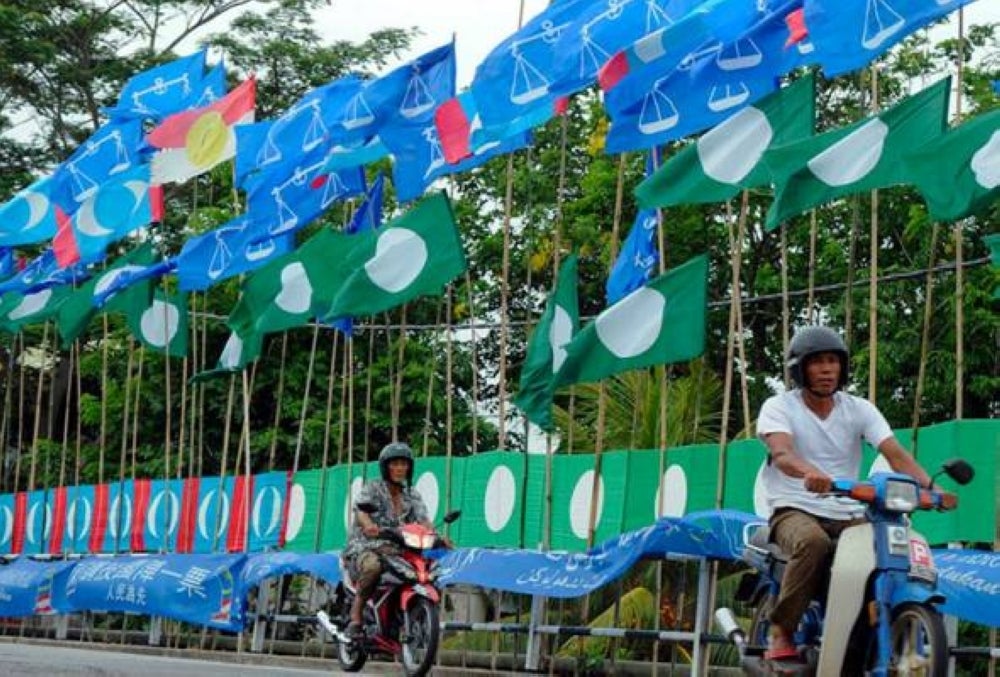 The conventional platform is seen as more 'close and friendly' among the electors. - Bernama Photo