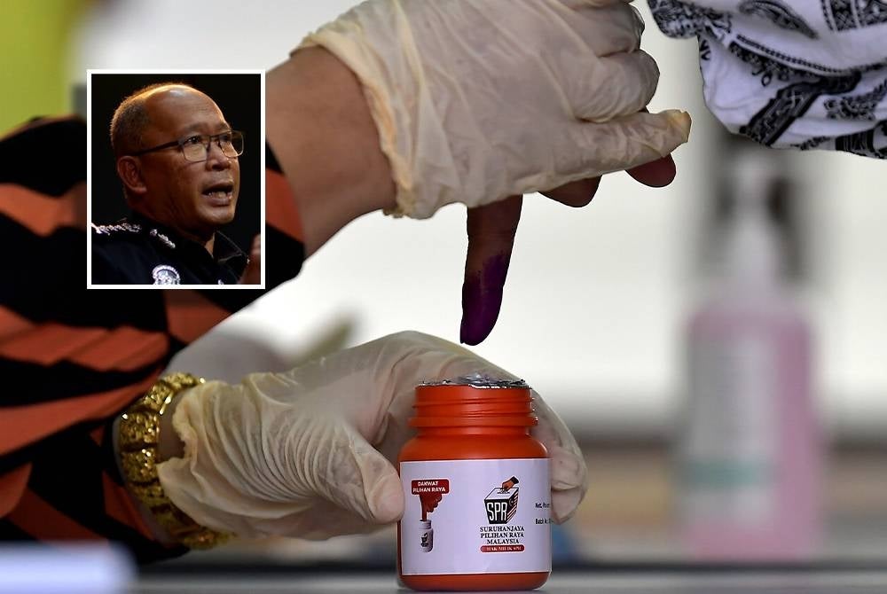 Shah Alam Parliamentary voters carried out their duties in conjunction with GE15 at Sekolah Kebangsaan Seksyen 17 today. Photo by Bernama. (Inset: Arjunaidi)