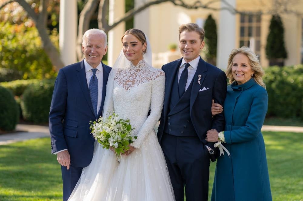 President Joe Biden and First Lady Jill Biden attend the wedding of Peter Neal and Naomi Biden Neal on the South Lawn of the White House on Nov 19, 2022 in Washington DC. - (Photo: Adam Schultz / The White House / AFP)