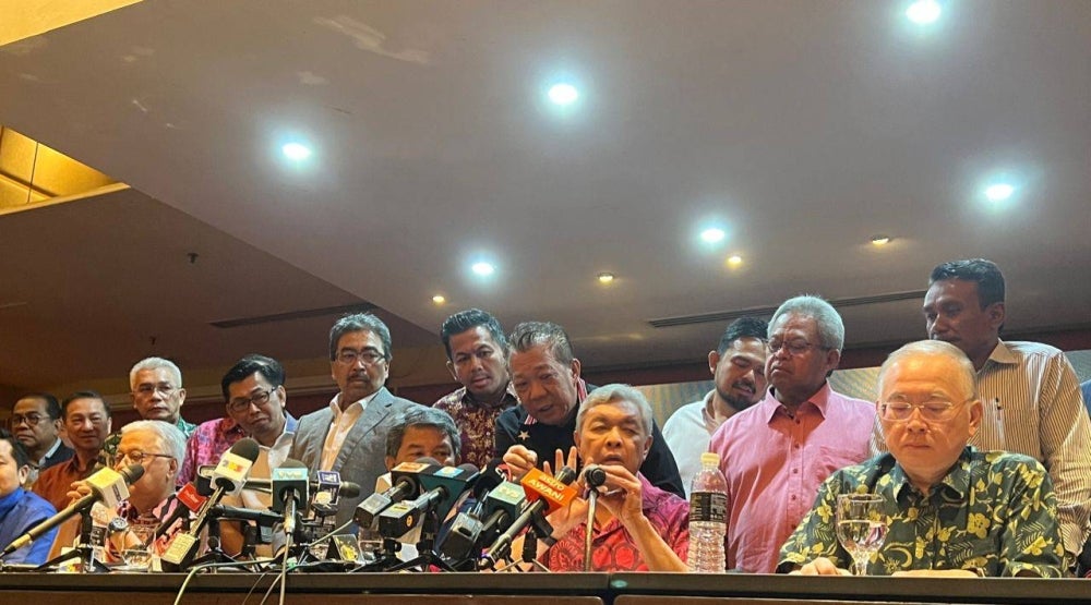 Barisan Nasional chairman Datuk Seri Ahmad Zahid Hamidi and BN MPs during a press conference at the Seri Pacific Hotel Kuala Lumpur, today.