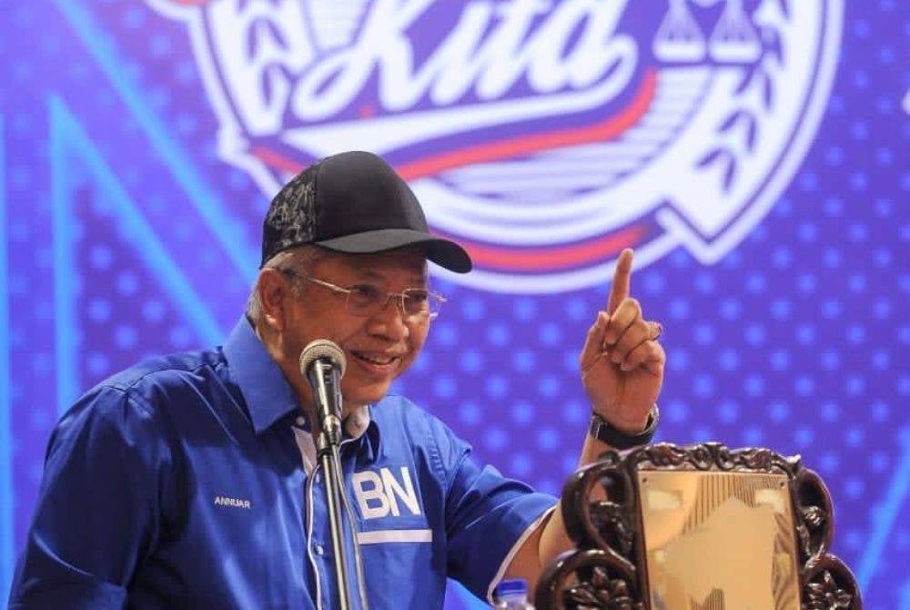 Annuar Musa announced that he will be answering all questions through a live session on his Facebook and other related channels at 9pm, tonight.
