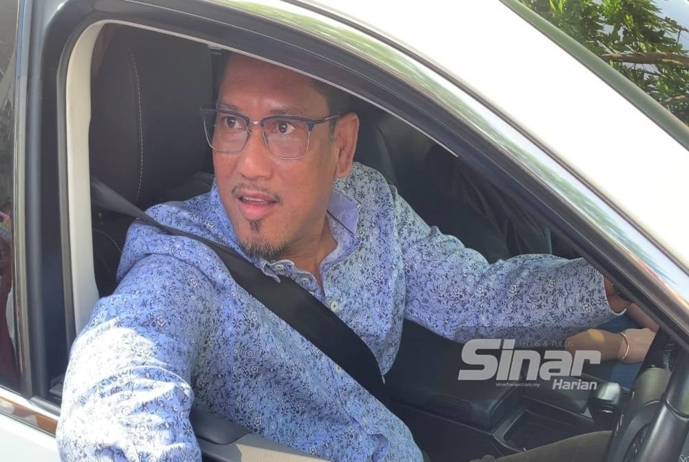 Faizal arrived at Muhyiddin's residence at 9.25am.