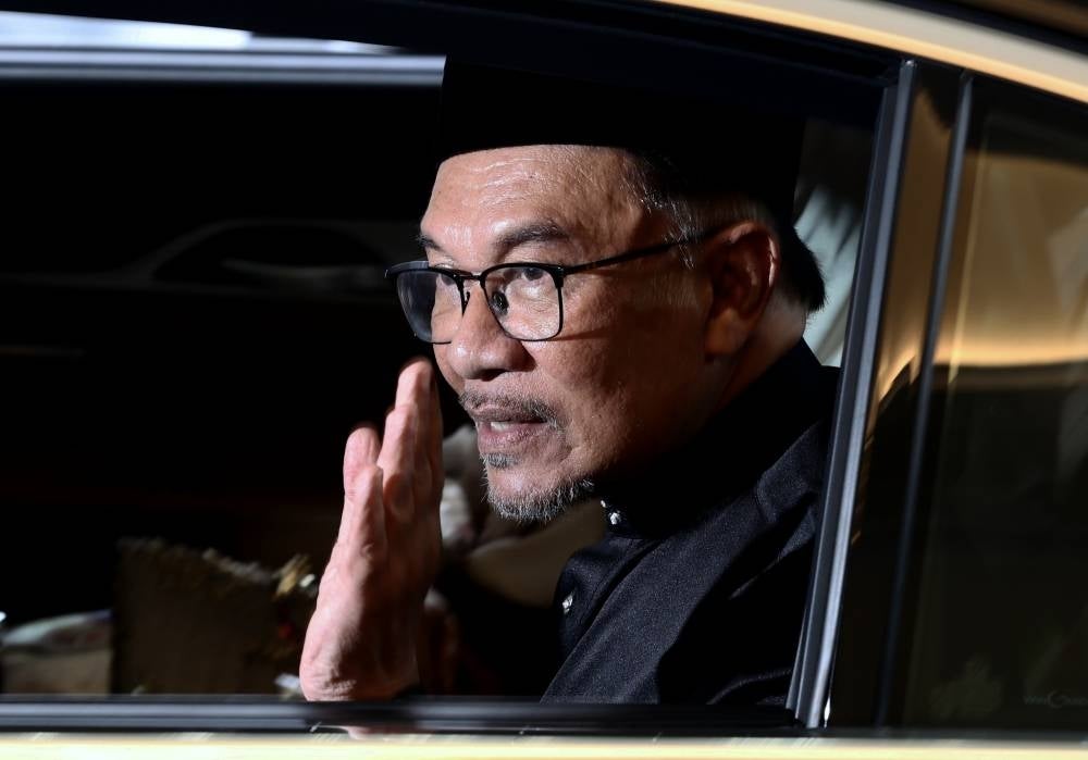 Pakatan Harapan's (PH) Datuk Seri Anwar Ibrahim is now the 10th Prime Minister. - Photo: BERNAMA