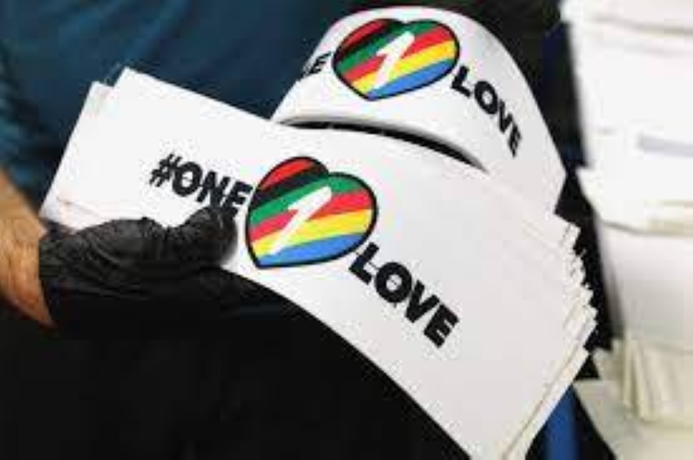 Rob Page ruled out emulating Germany's pre-match protest against FIFA's stance on the "OneLove" rainbow armband. - Photo: Reuters 