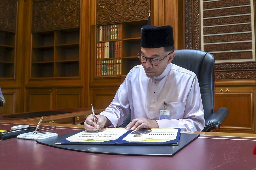 Prime Minister Datuk Seri Anwar Ibrahim first day at office - Bernama pic