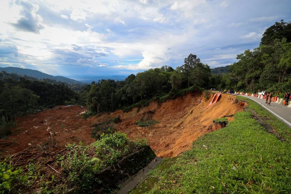 The landslide area near Father's Organic Farm Batang Kali. Photo by Bernama