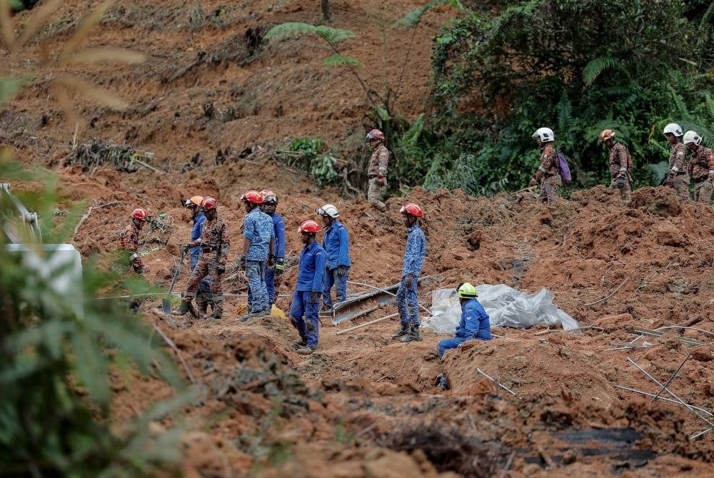 The search-and-rescue (SAR) operations at the site of the Batang Kali landslide