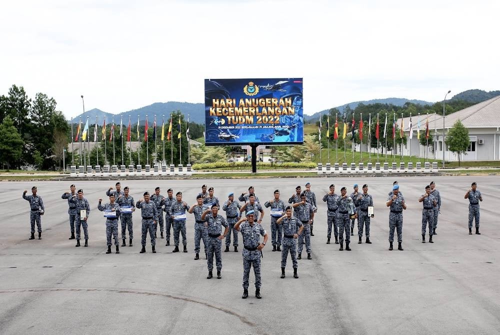  The 2022 RMAF Service Excellence Awards was held at the Sendayan Air Base. Photo by Bernama.