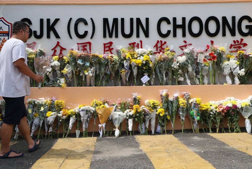 Mun Choong SJKC). - Photo by Bernama.