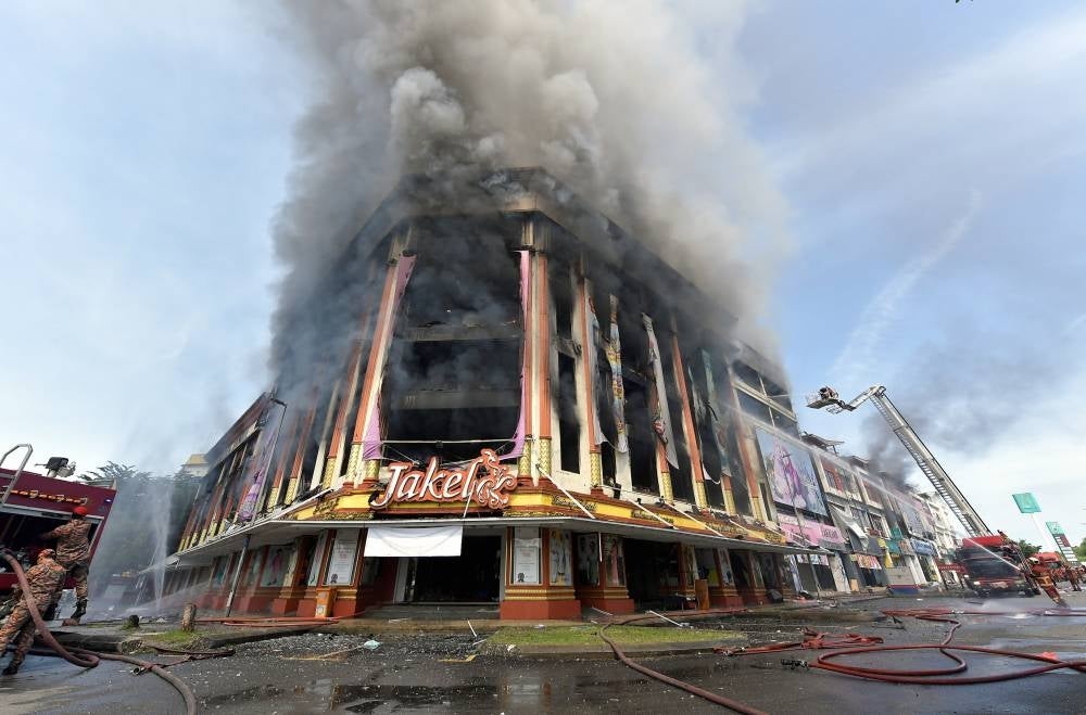 Jakel's Shah Alam branch in Section 7, Shah Alam was almost destroyed in a fire on Sunday morning.