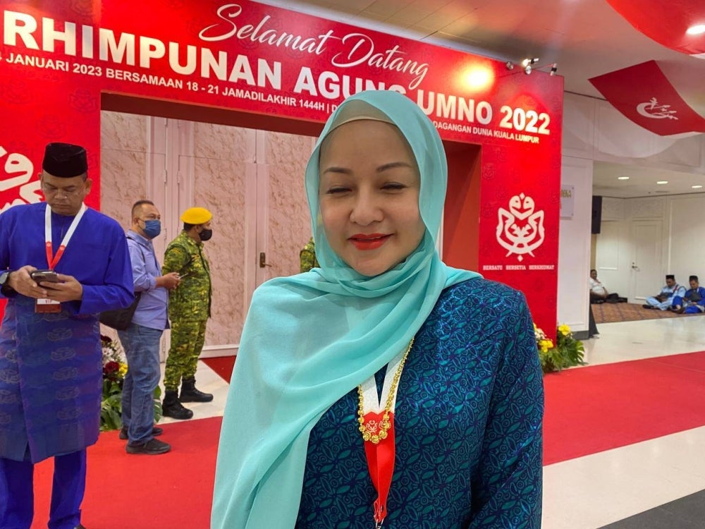 Datin Suriani Abdul Rahman is the Umno General Assembly's longest serving official emcee, having completed her 15th year at the rostrum this year.
