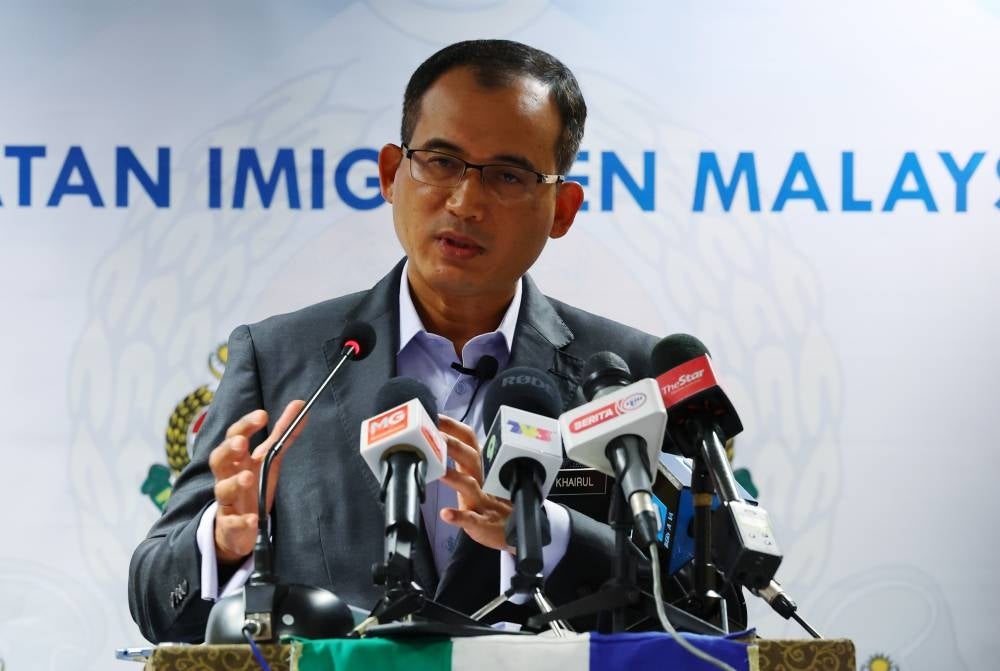 Khairul during a briefing session on RTK2.0 today. Photo by Bernama.