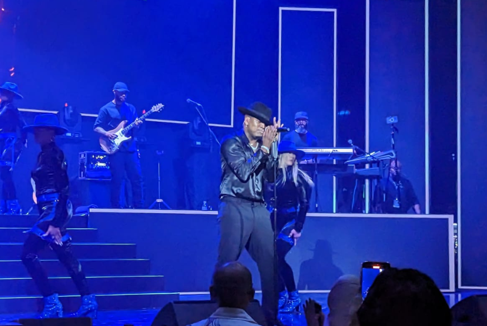 America's R&B singer Ne-Yo performing at the Plenary Hall, Kuala Lumpur Convention Centre. - Photo by ZAFIRA ANWAR
