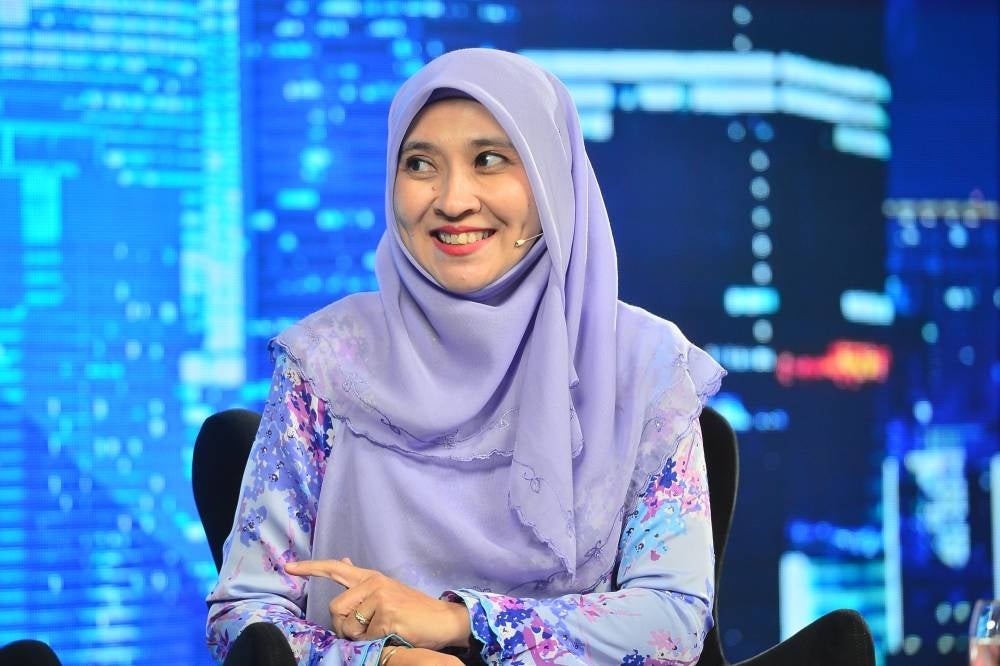 Universiti Malaya senior law lecturer Dr Farah Nini Dusuki during Sinar Daily’s Wacana English Edition programme entitled “Abused and Vulnerable: Are The Children Safe?”, today.