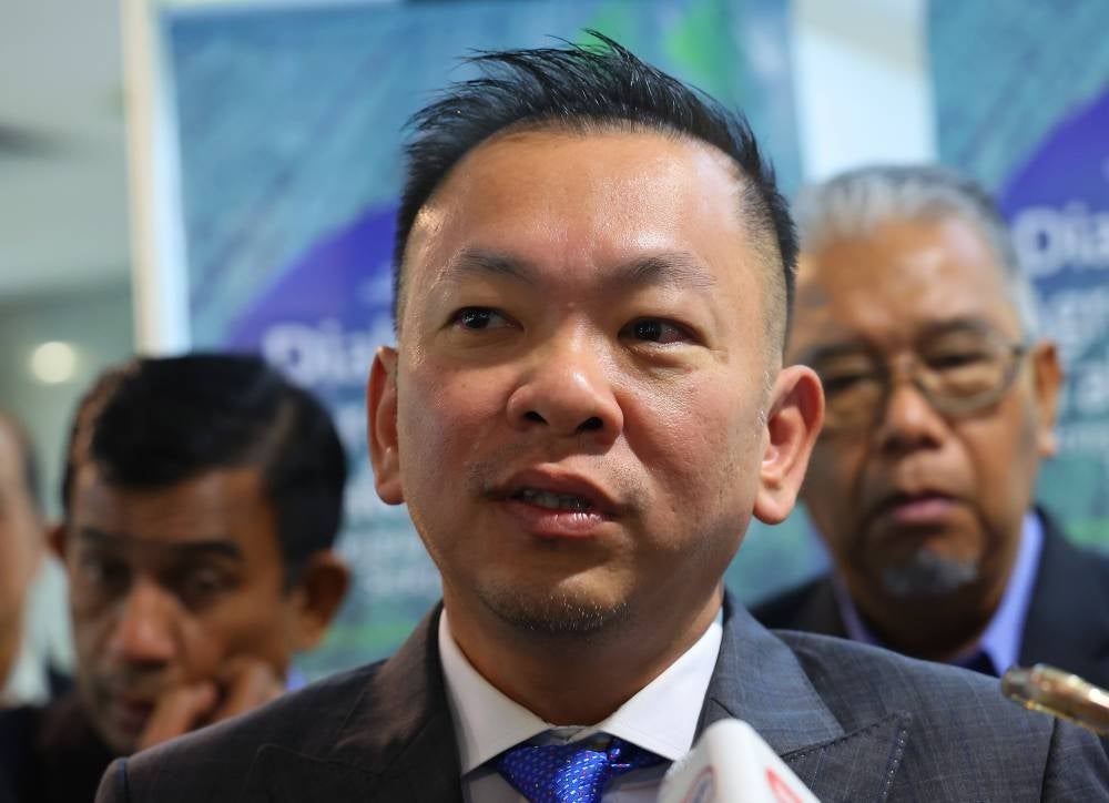 Agriculture and Food Security Deputy Minister Chan Foong Hin. during a press conference after attending the Agro-food Industry Dialogue Session and Special Briefing on the Employment of Foreign Workers in the Agricultural Sector today. - BERNAMA