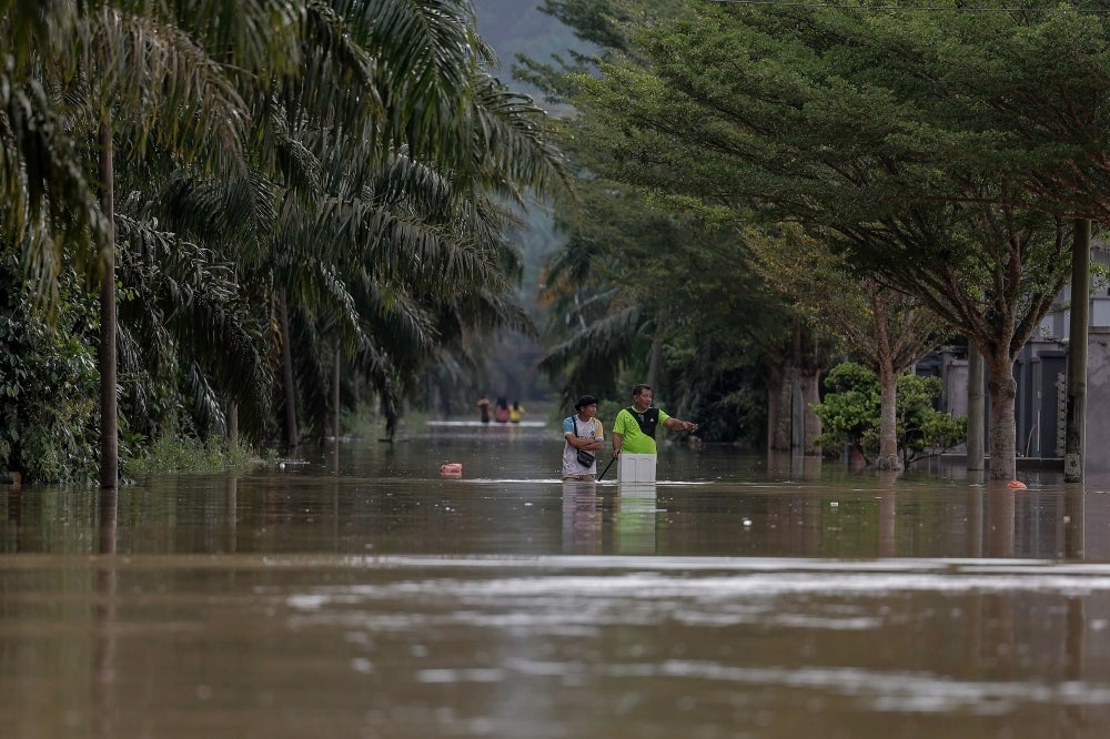Floods in Batu Pahat - FILE PIC 