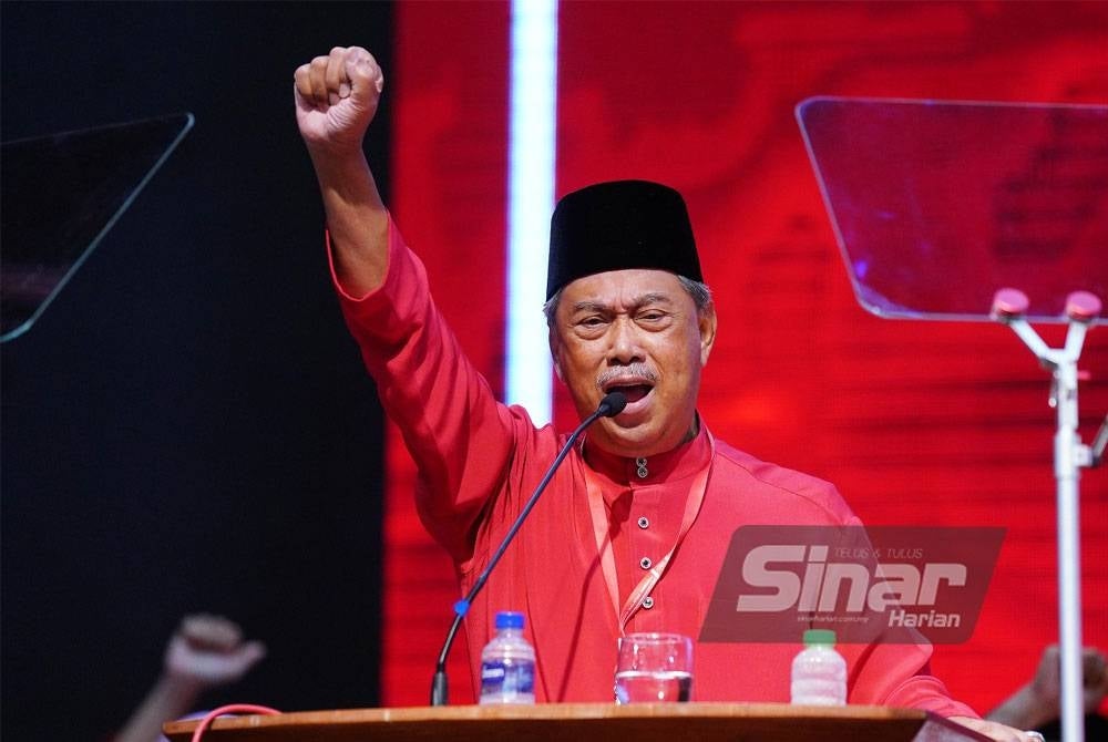 Muhyiddin while he was giving his speech at Bersatu 5th Annual General Assembly 2022 held at Menara PGRM on Sunday. 
