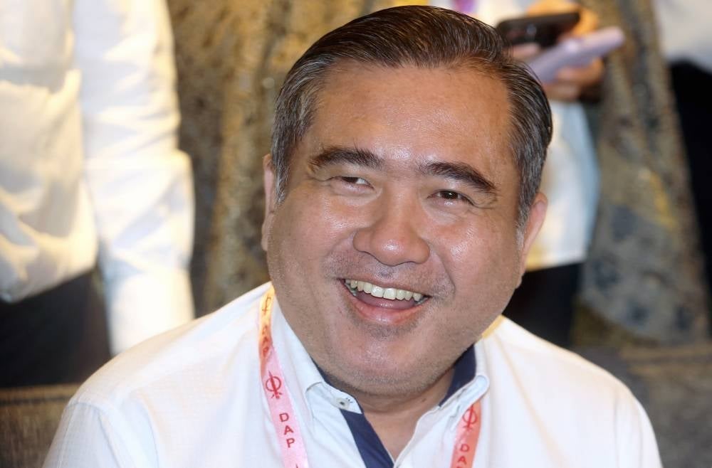DAP secretary general Anthony Loke says it is important for Pakatan Harapan and its Unity Government allies to win the Selangor state elections. - Pic: BERNAMA