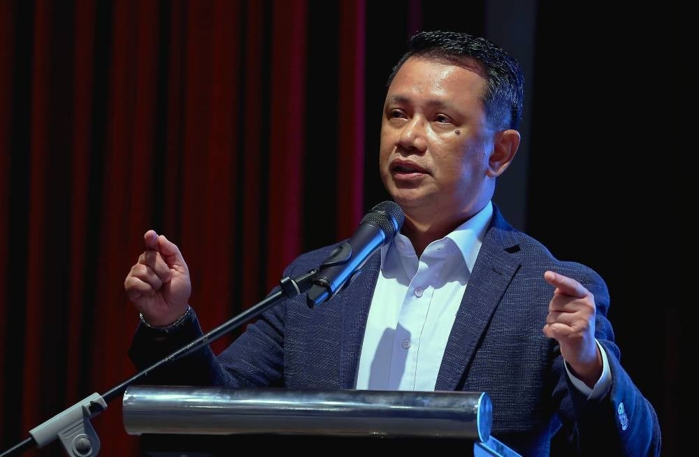 BAM president Tan Sri Norza Zakaria says all help is available for national singles player Lee Zii Jia to hit top form ahead of the Paris Olympics next year via the Road to Gold programme.