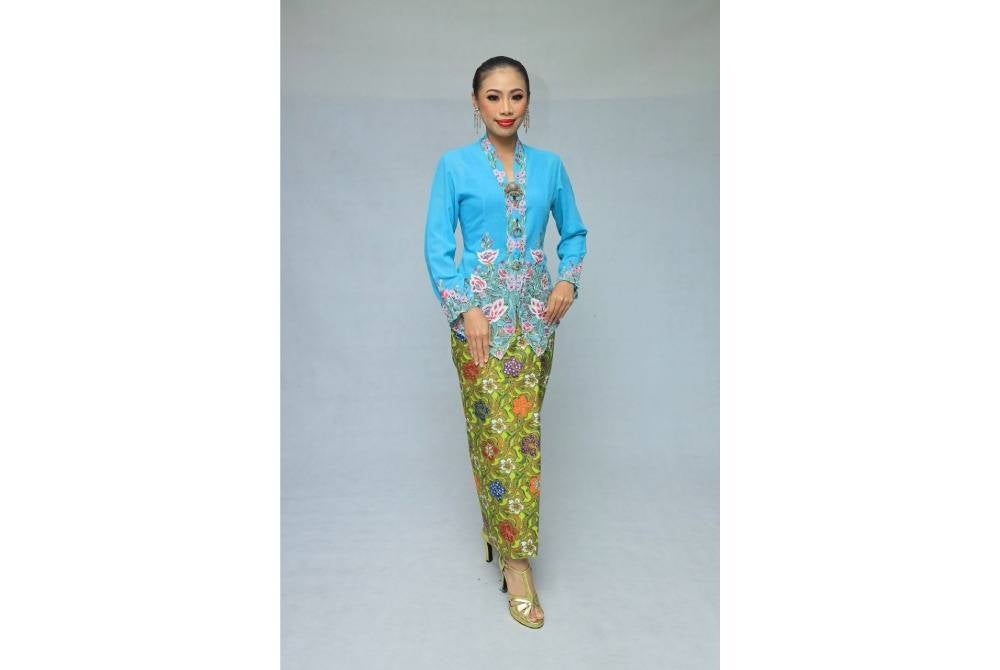 Kebaya - National Department for Culture and Arts (JKKN)