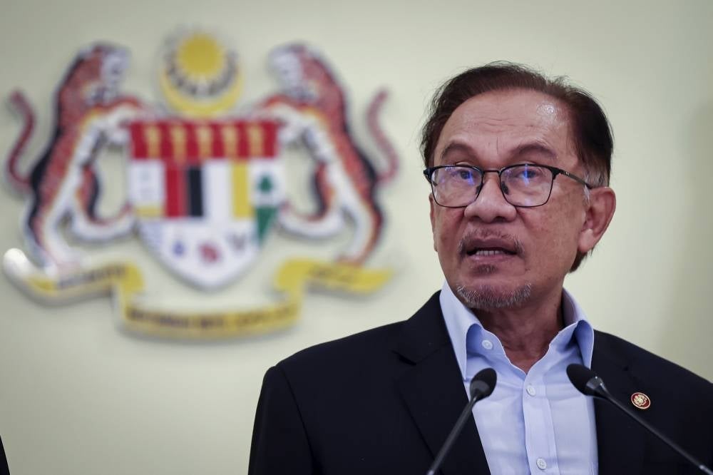 Prime Minister Datuk Seri Anwar Ibrahim has asked the international community to demand the Israeli regime to immediately stop any provocative acts in the interest of peace and stability. - Photo: BERNAMA