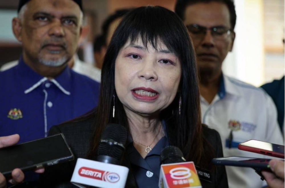 Education Ministry is trying to resolve ongoing issues involving the Dual Language Programme (DLP) which led to a protest by parents in Johor, said Deputy Minister Lim Hui Ying. - BERNAMA