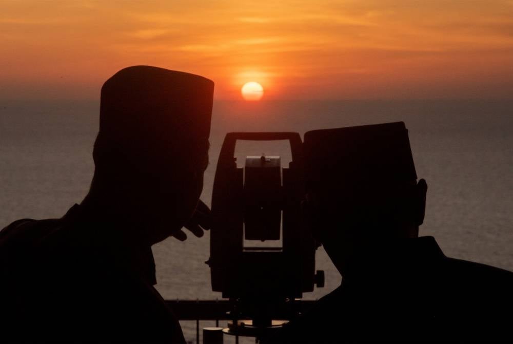 Sighting of moon on April 20 - Bernama pic