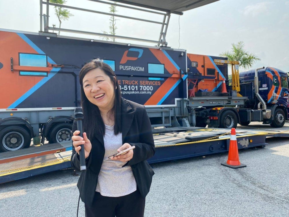 The head of PUSPAKOM Communications and Customer Service Department, Leong Pei Yee at Karangkraf Complex today.
Pic by Nurul Atikah Sarji. 