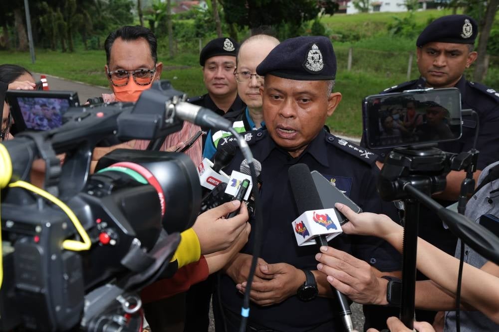 Johor police chief Datuk Kamarul Zaman MAmat speaks to media after attending the Road Safety Programme between the Traffic Investigations and Enforcement Department and Socso at the Perling Toll Plaza today. - Pic: BERNAMA