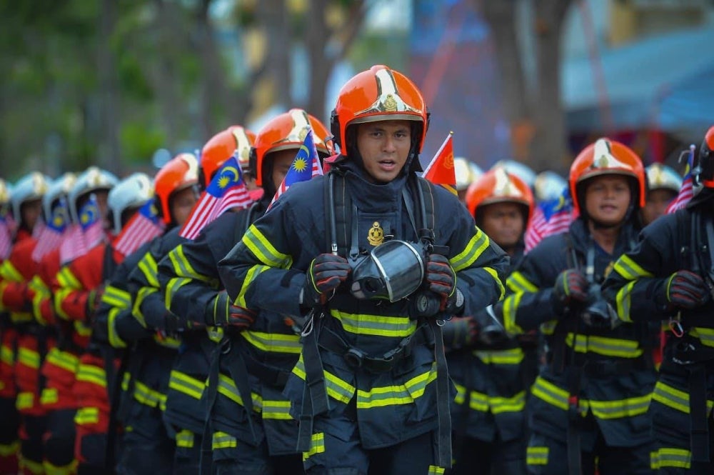 Leave for 80 per cent of the Malaysian Fire and Rescue Department (JBPM) officers and personnel has been frozen in preparation for any emergency during the Aidilfitri festive season - FILEPIC 