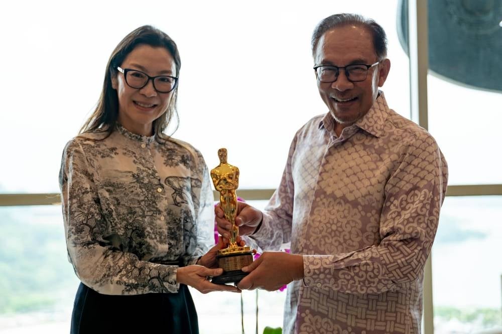 Tan Sri Michelle Yeoh and Prime Minister Datuk Seri Anwar Ibrahim 