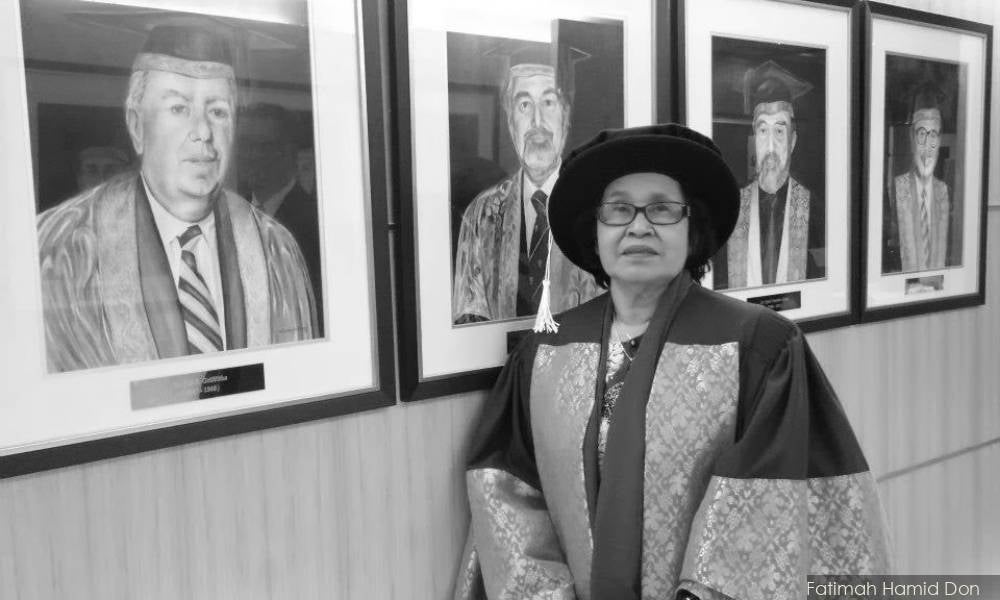 The country's first Malay female professor Puan Sri Dr Fatimah Hamid Don died at the age of 89 early this morning.