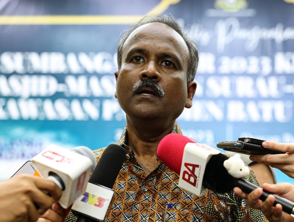 Sivakumar says the matter would be given due attention by the government since there are employers refusing to recognise unions in their companies. - Bernama photo