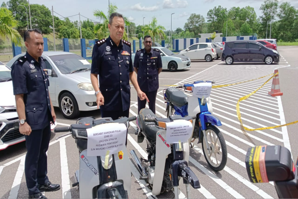Iskandar Puteri district police chief ACP Rahmat Ariffin said the suspects, aged between 14 to 21 were nabbed at 7.50pm after receiving reports of motorcycle theft at an apartment on April 18. - FILE PIX