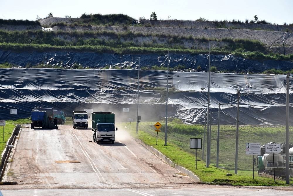 Melaka state government is urging the construction of a Waste To Energy (WTE) Plant or incinerator at the Sungai Udang Sanitary Solid Waste Disposal Site to be expedited as early as possible next year compared to the original schedule of 2026. - BERNAMA