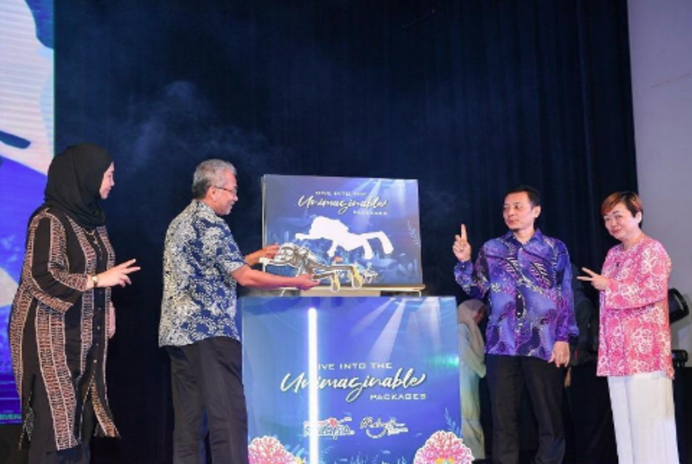Gimmick Launch by Datuk Musa Hj Yusof, Deputy Director General (Promotion), Tourism Malaysia. - BERNAMA