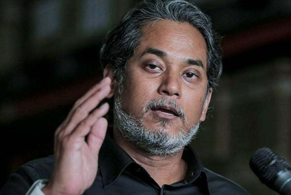 Khairy (left) had said Pontian MP Ahmad Maslan should urge Umno voters to support candidates representing the Unity Government, rather than encouraging them to vote for DAP.
